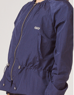 25VOMM110001-CAMPERA-YONG-Azul-03