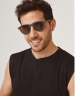 LENTES-DE-SOL-HARDWOOD-Negro