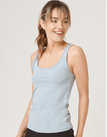 MUSCULOSA-LIGHT-verde-salvia