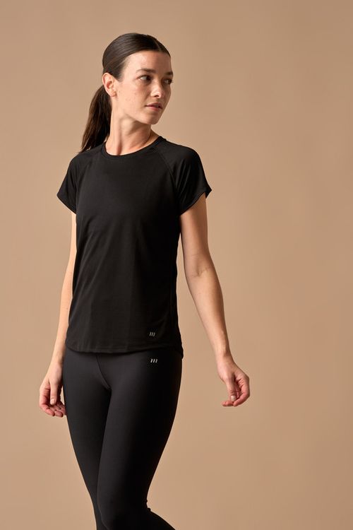 Remera Curved