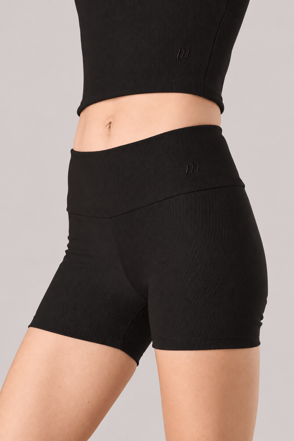 Short-Combustion-negro-3