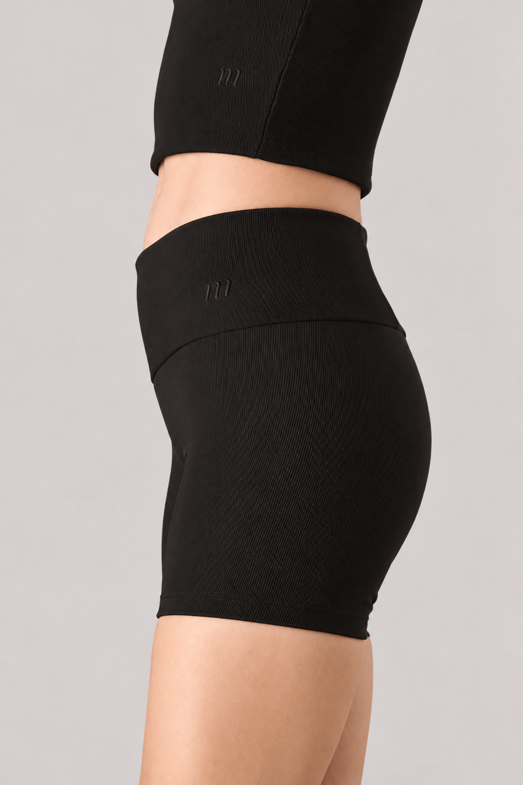 Short-Combustion-negro-2